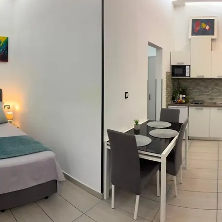 דירה Studios Centar